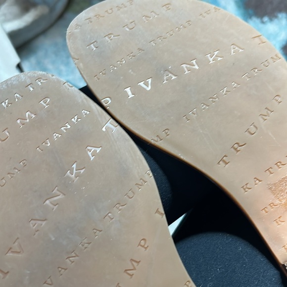 Sandals - Picture 3 of 4